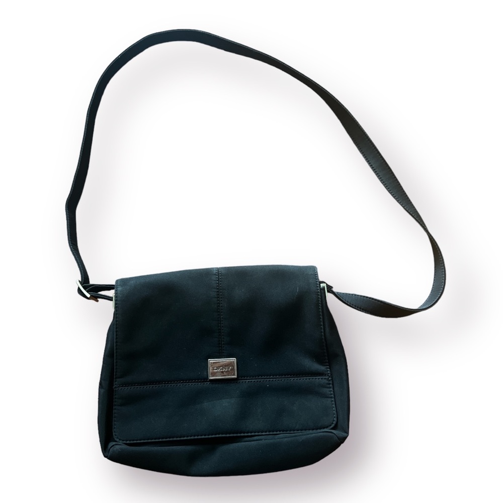 DKNY Camera Strap Shoulder Bag Nylon Crossbody Purse Small Black Mini Bag 8”x10”